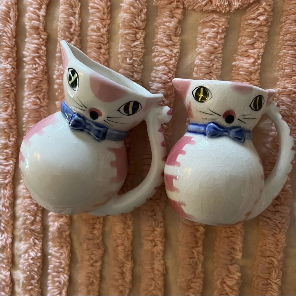 Vtg Lipper Mann Anthropomorphic Kitty Cat Pink Creamers Pitchers Pair - Picture 7 of 11